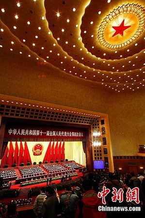 外媒關(guān)注“兩會”：贊中國政府民生論述引關(guān)注