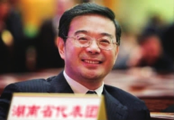 我國60后省部級(jí)官員超百人 多數(shù)系高學(xué)歷文科生