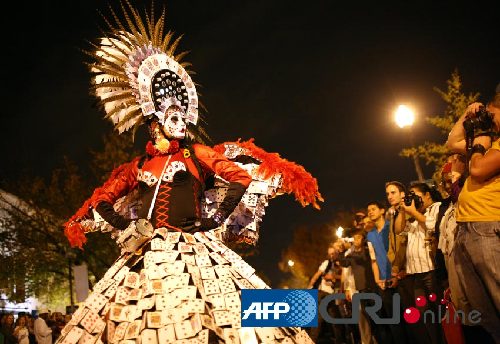 美國(guó)華盛頓舉辦高跟鞋變裝皇后比賽