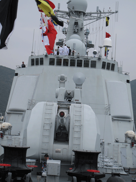 中國(guó)海軍護(hù)航編隊(duì)正式出征 跨越印度洋遠(yuǎn)航亞丁灣