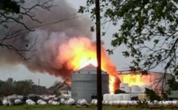 白宮密切關注化肥廠爆炸案 兩名<SPAN>應急管理系統(tǒng)</SPAN>人員死亡