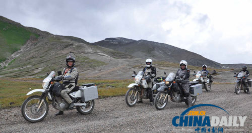 新西蘭白頭－漢拿摩托車(chē)旅行團(tuán)啟程儀式在朝鮮舉行