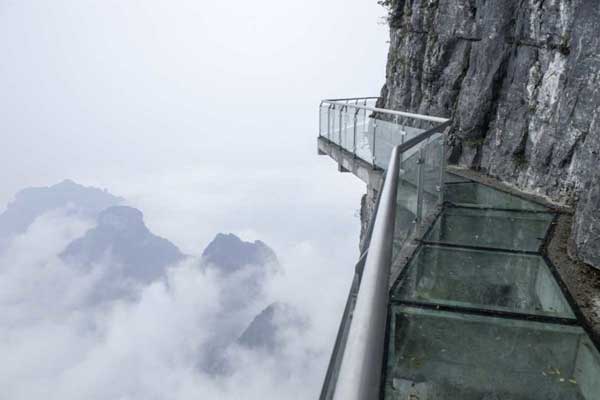 Glass cliff：一段詞匯發(fā)展簡(jiǎn)史