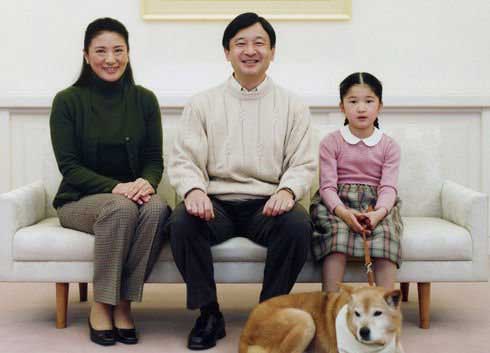 日本明仁天皇迎來(lái)76歲生日